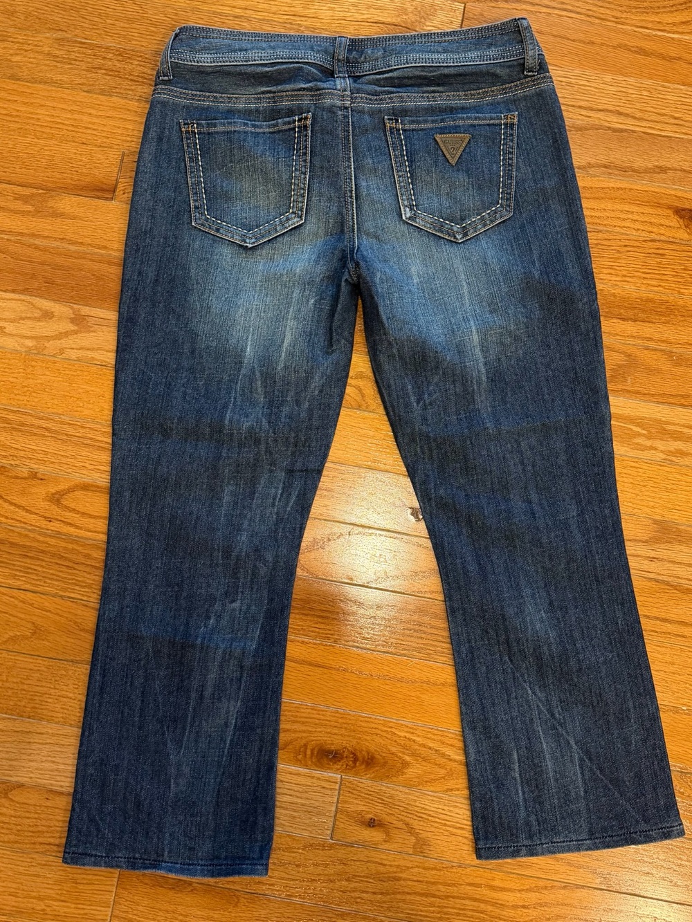 Guess Women’s Capri Jeans - Picture 4 of 7